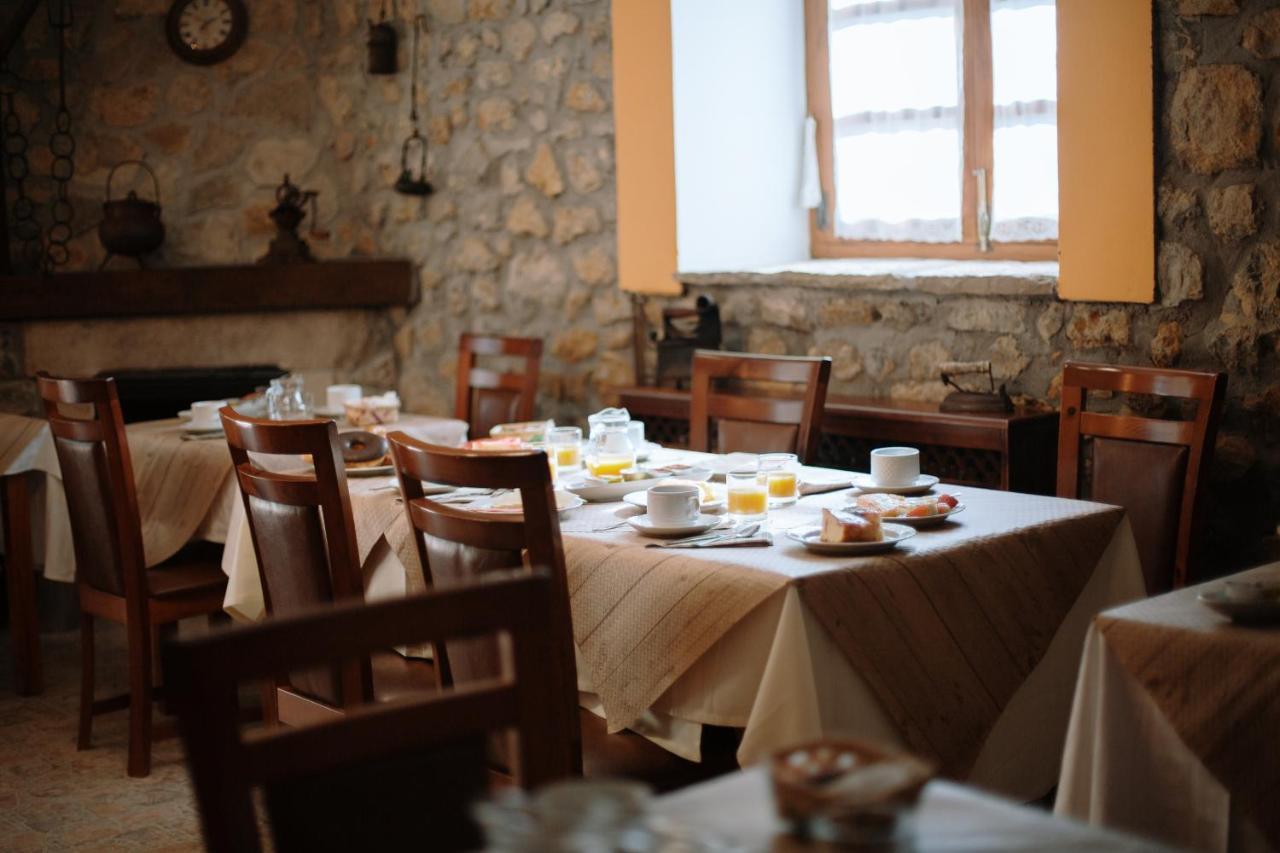 La Casona De Cardes Hotel Cangas de Onis Luaran gambar