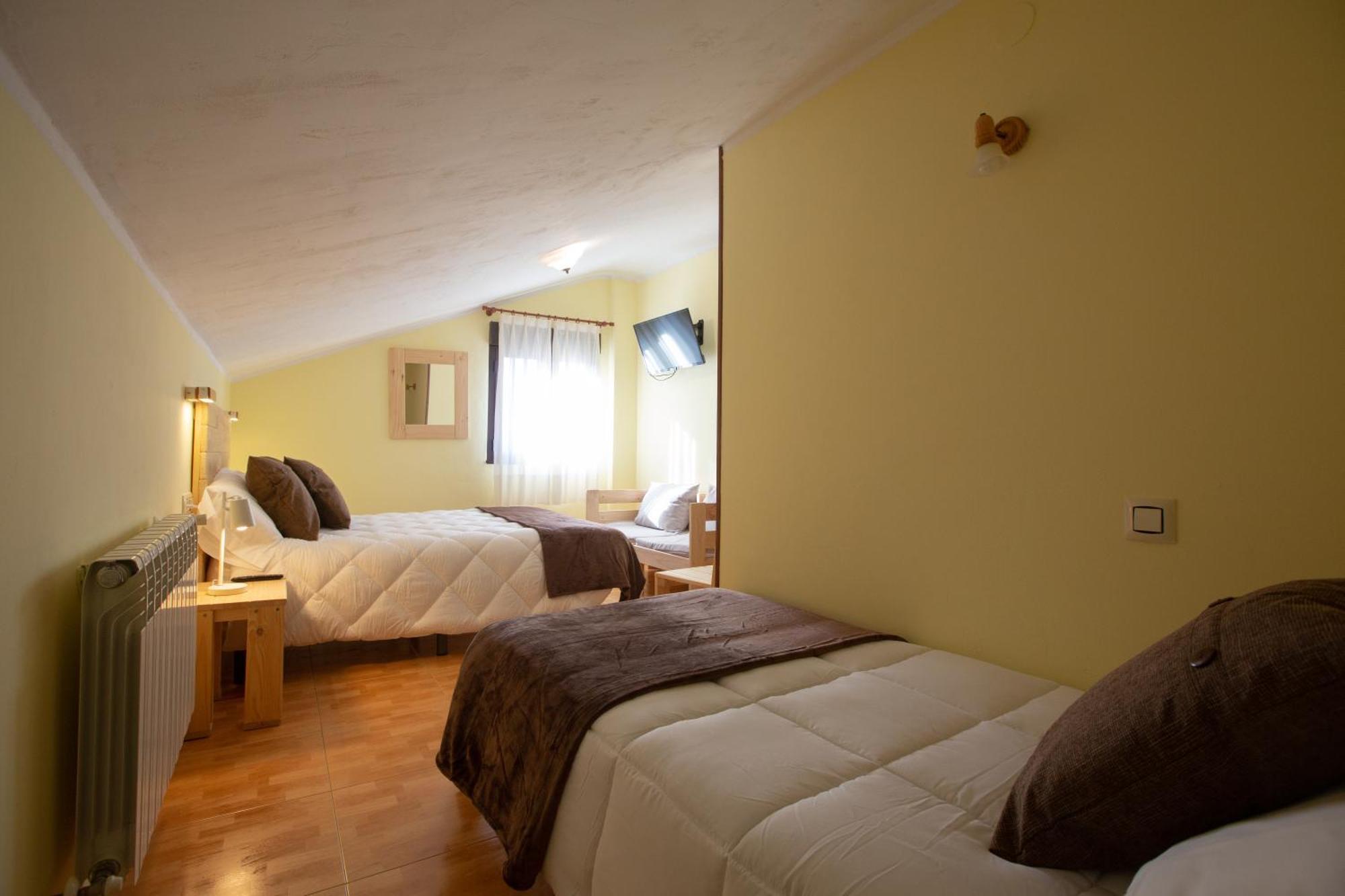 La Casona De Cardes Hotel Cangas de Onis Luaran gambar